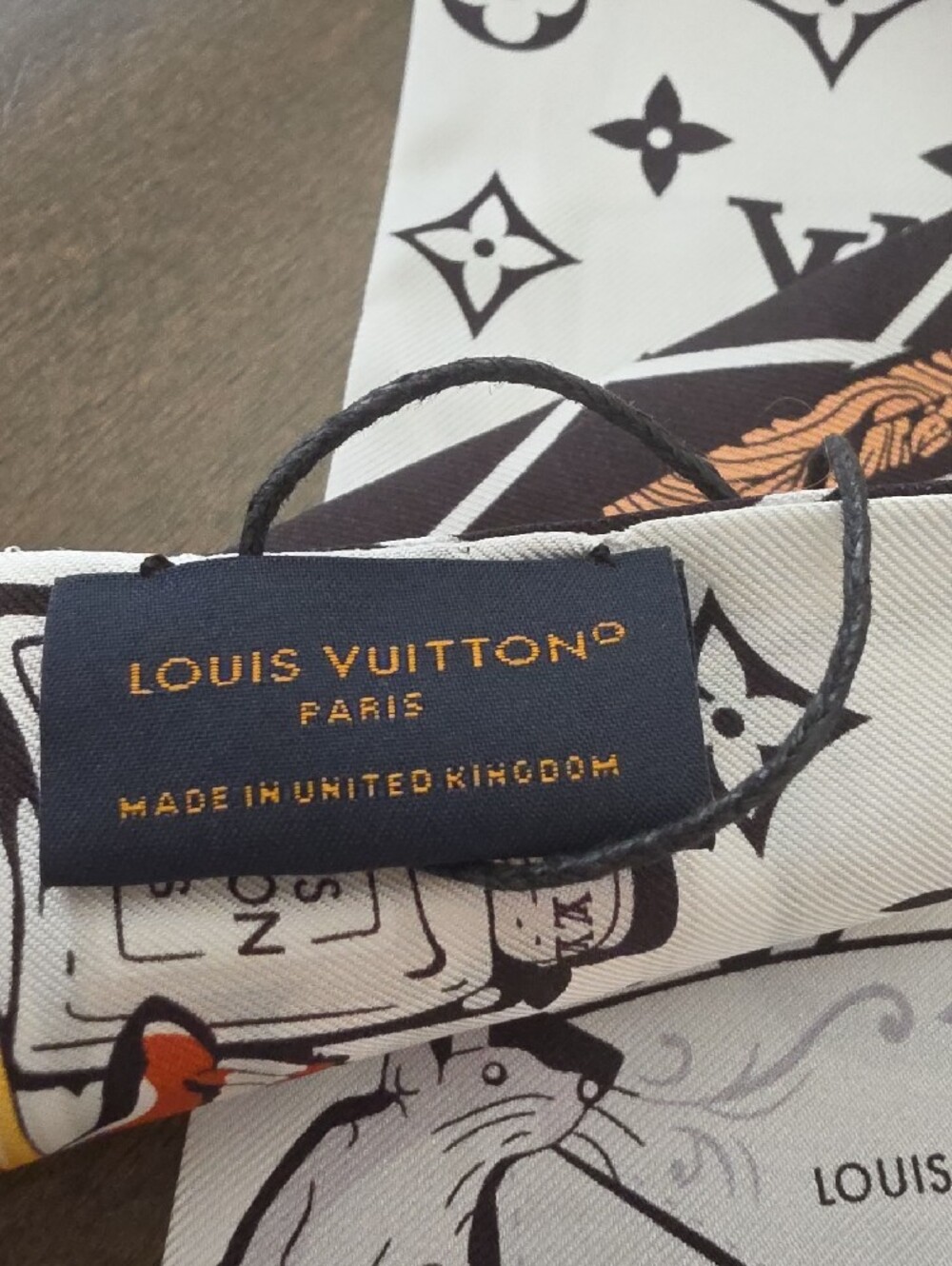 Louis Vuitton Silk Twilly in Black, White & Orange - Picture 5 of 5